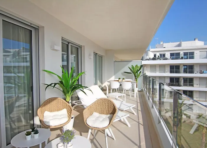 Marina Real I Апартаменти